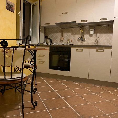 Вилла “Il Vicolo” Casa Vacanze Кастельмола Экстерьер фото
