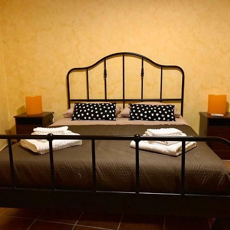 Вилла “Il Vicolo” Casa Vacanze Кастельмола Экстерьер фото