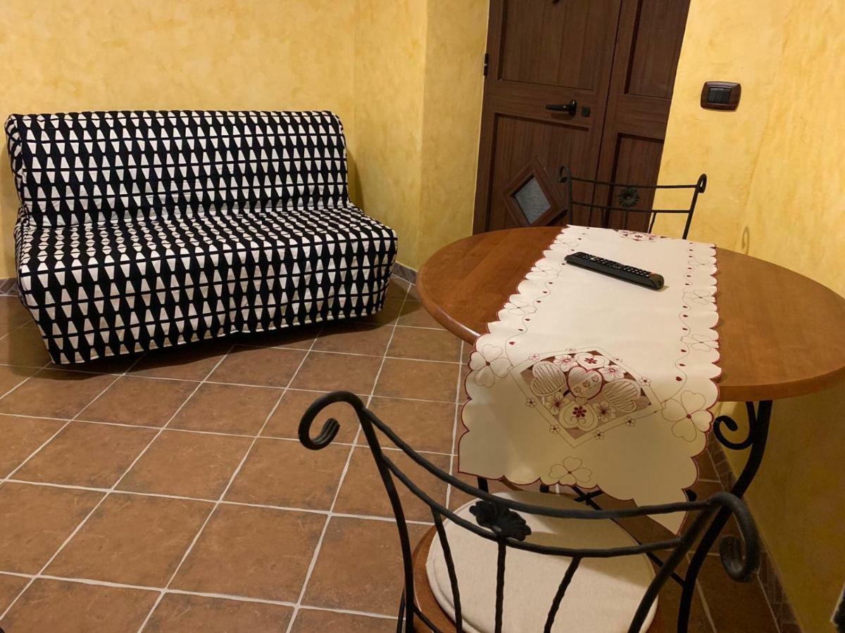 Вилла “Il Vicolo” Casa Vacanze Кастельмола Экстерьер фото